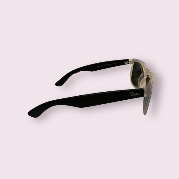 Ray-Ban RB4165 Justin Color Mix Sunglasses with Black Frame Grey-Black Lenses - Picture 3 of 9